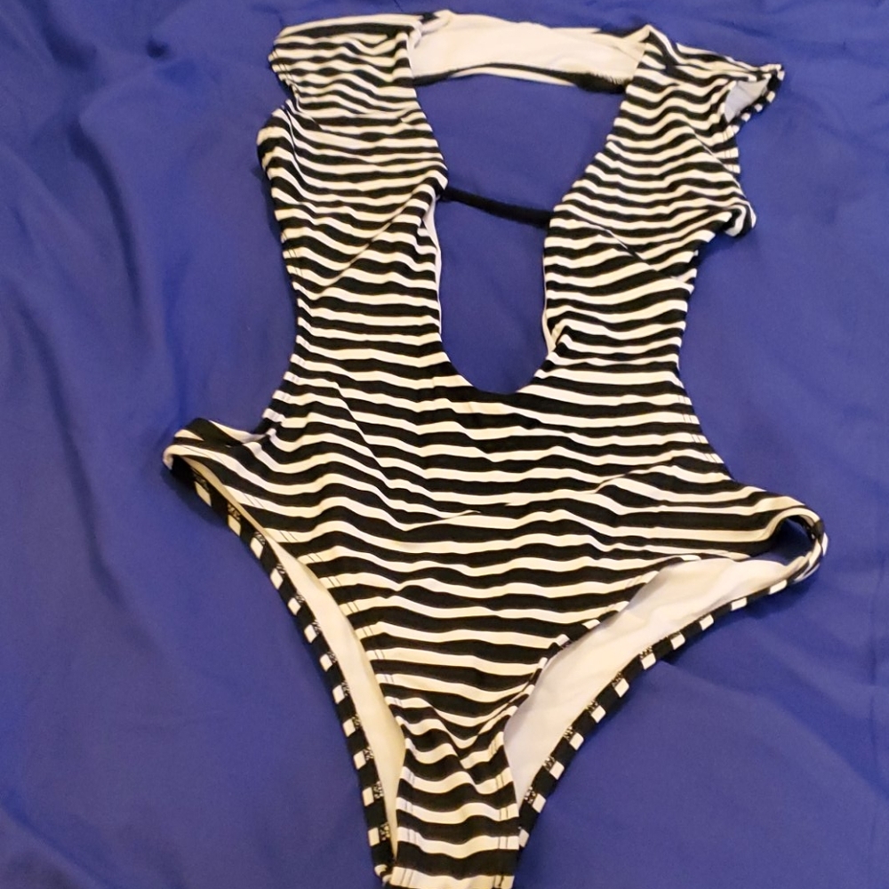 Swimming wear